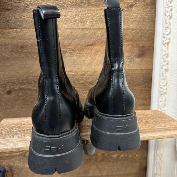 Ash Lloyd Leather Pull-On Combat Boots
Size: 38 (Approx. US 7.5–8) - Picture 4 of 10